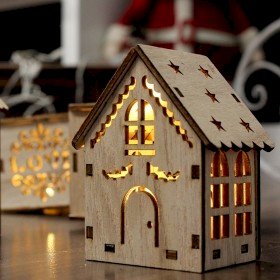 Wooden LED Light Decorations - AWGifts Dropship - Europes Most