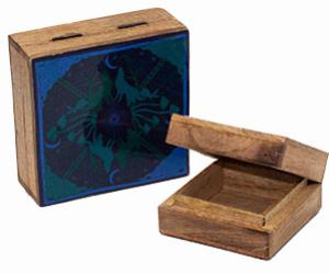 Enamelled Wooden Trays and Boxes with Hop-Hare Design